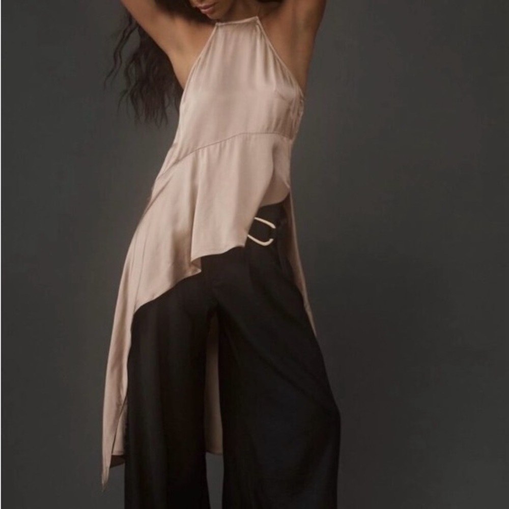 Asymetrical tunic in blush/cream color
